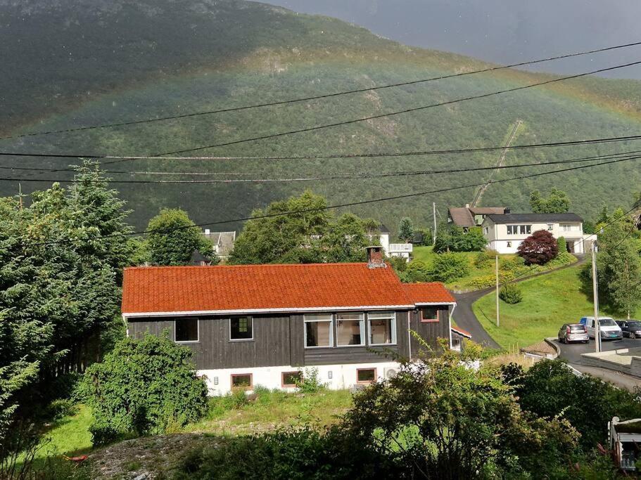 Cosy Ground Floor Apartment With Three Bedrooms Bergen Esterno foto